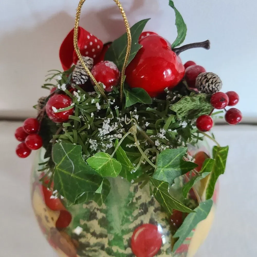 Oversize Mistletoe Christmas Holiday Doorway Or Window Bears Hanging Ornament